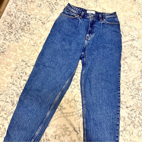 Abercrombie & Fitch High Rise 80s Mom Jeans Dark Wash Pleated Detail Size 29L - Picture 3 of 6